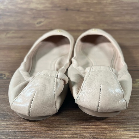 Tory Burch Cap Toe Leather Slip-On Flats Women’s Size 7 Shoes - Picture 3 of 8